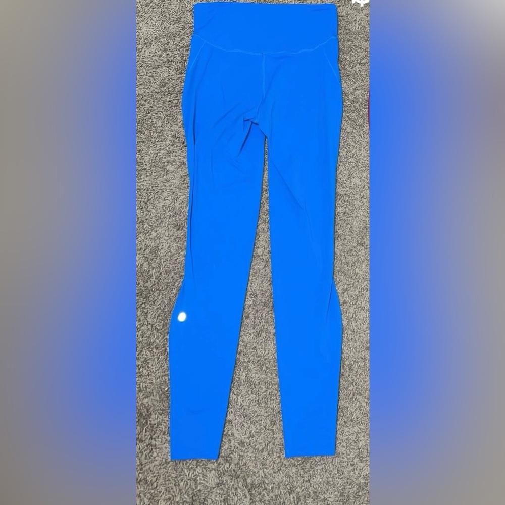 Women’s blue lululemon leggings
